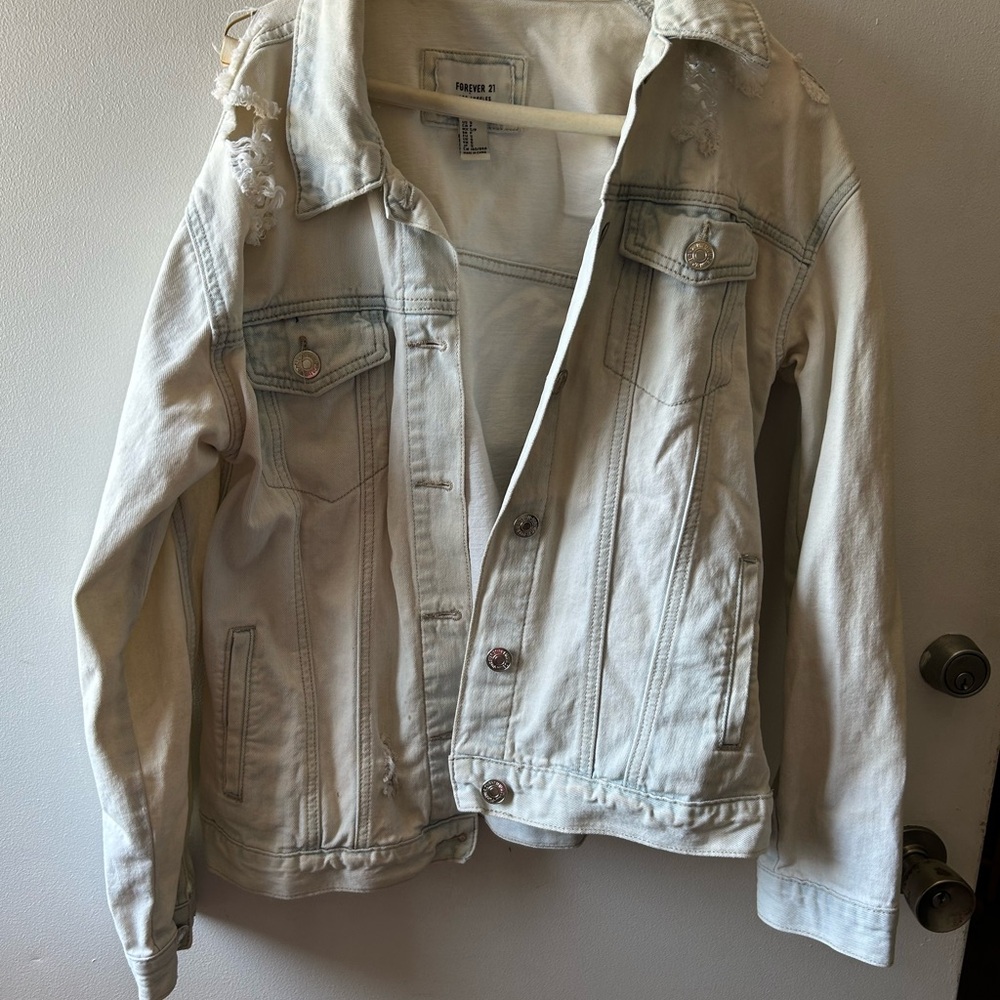 Forever 21 light blue distressed Jean Jacket Classic